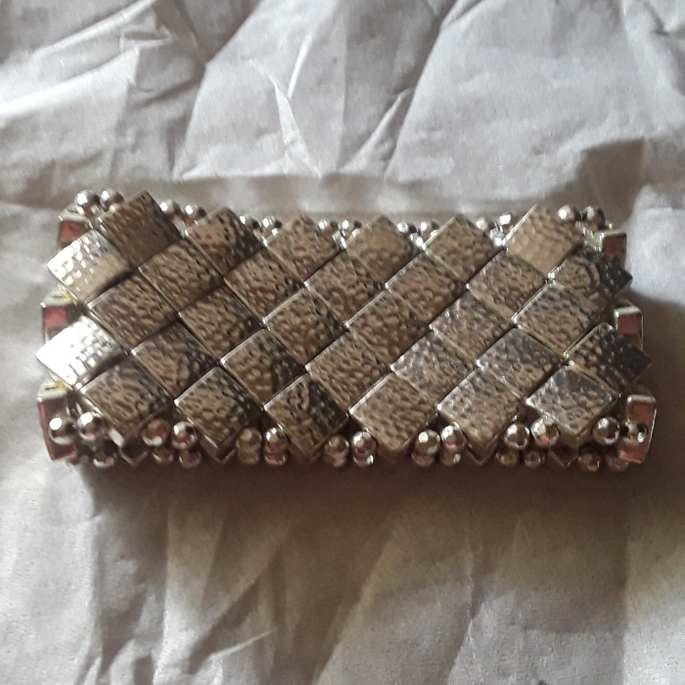 Stretching bracelet